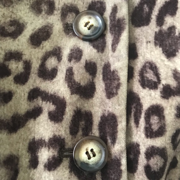 Talbots Leopard print jacket with 3/4 sleeves. - Picture 3 of 4